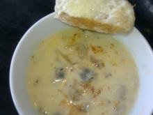 Champignonsuppe m/ ostebrød