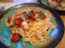 Kylling med spaghetti og tomat