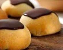 Fastelavnsboller med marcipan