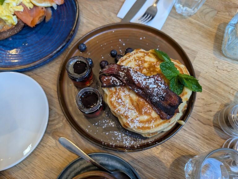Kartoffelpandekager m/ bacon og æblekompot